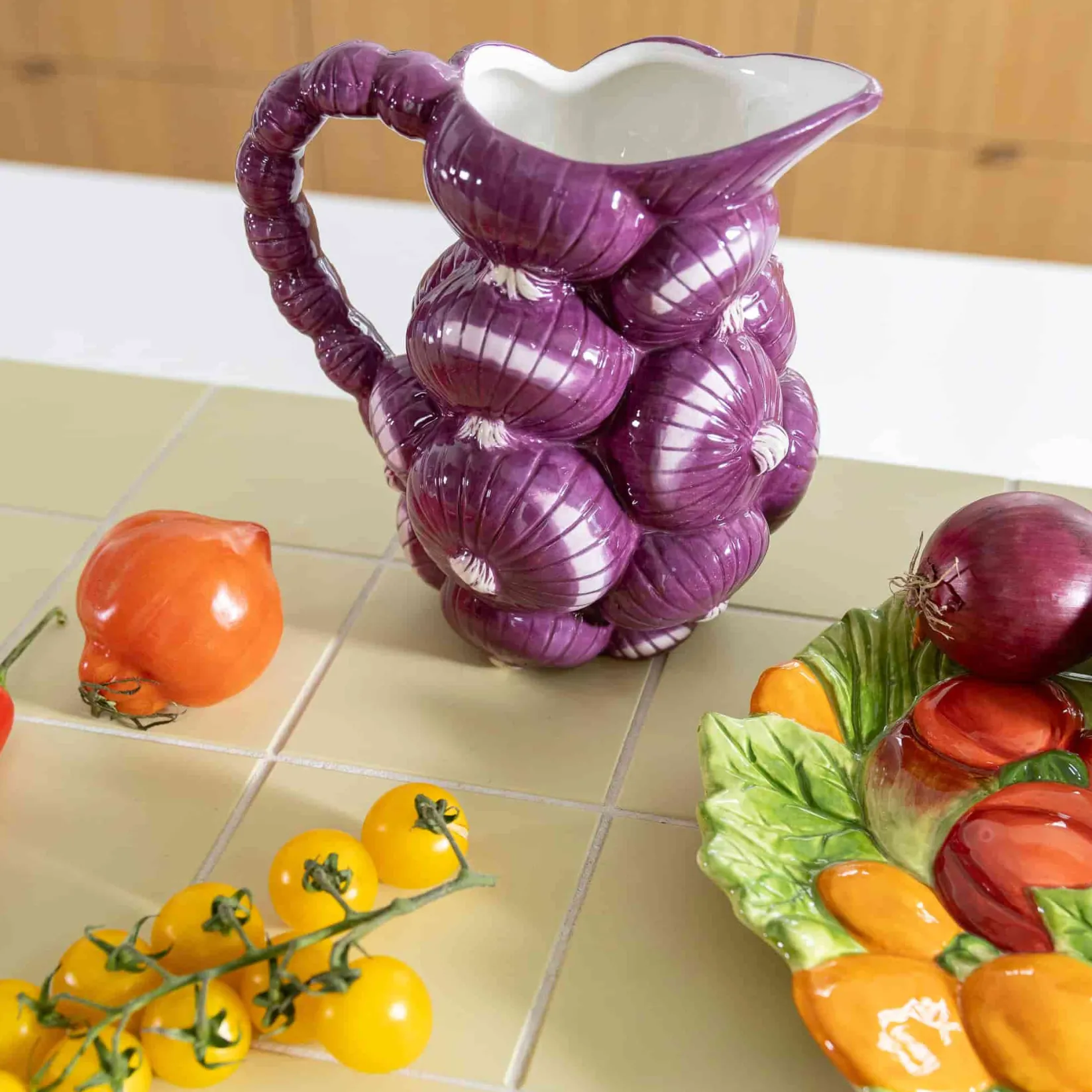 &Klevering Jugs & Bottles|Tableware Brands^Ceramic Red Onion Jug, 1 Litre