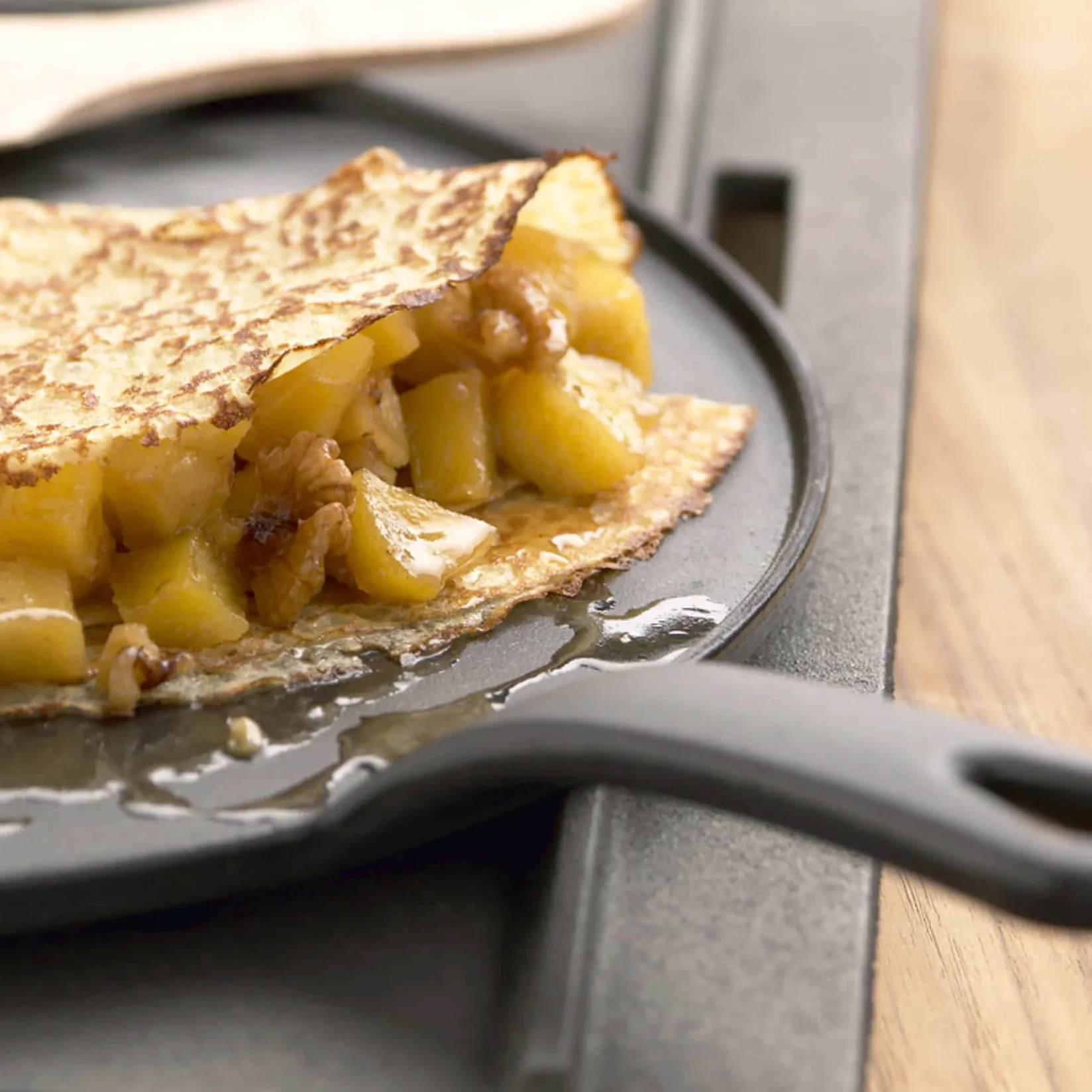 Chasseur Pots & Pans^Black Cast Iron Crepe Pan, 30cm