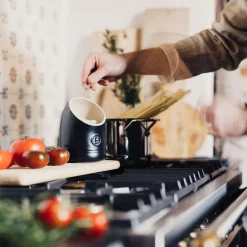 Emile Henry Table Setting|Kitchen Tools & Utensils^Black Salt Pig, 15.5cm
