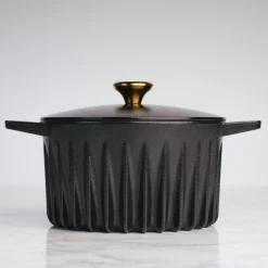 FIREUP French Ingredients|Pots & Pans^Black Cast Iron Dutch Oven, 26cm