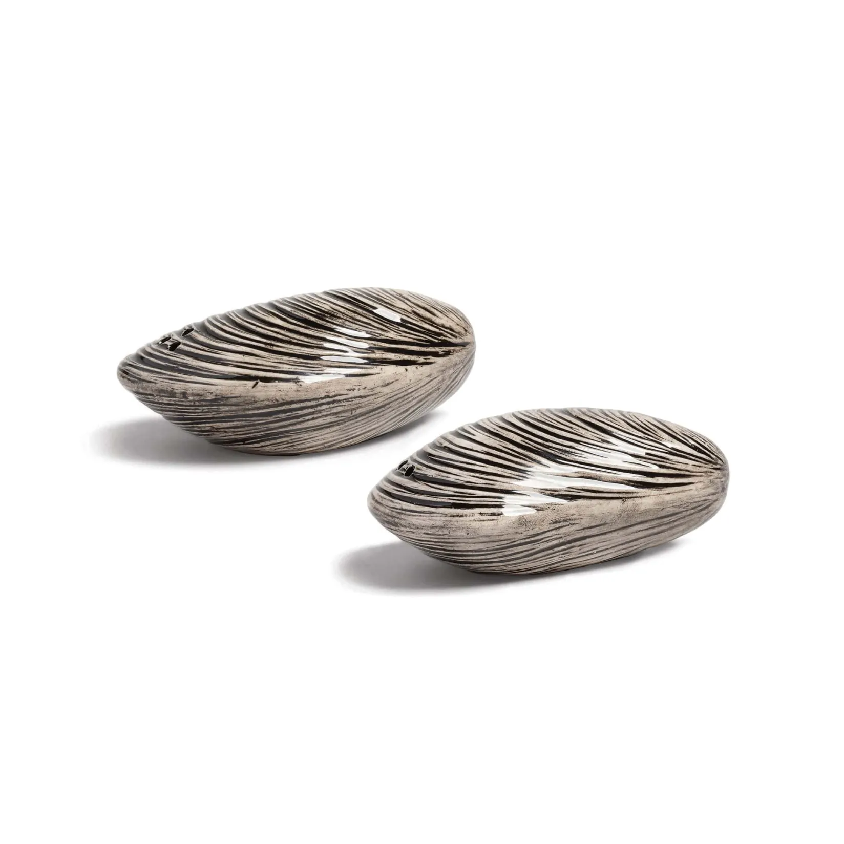 &Klevering Table Setting|Kitchen Tools & Utensils^Mussels Salt & Pepper Shaker Set