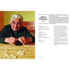 Hardie Grant Italian Ingredients^Pasta Grannies: The Secrets of Italy's Best Home Cooks