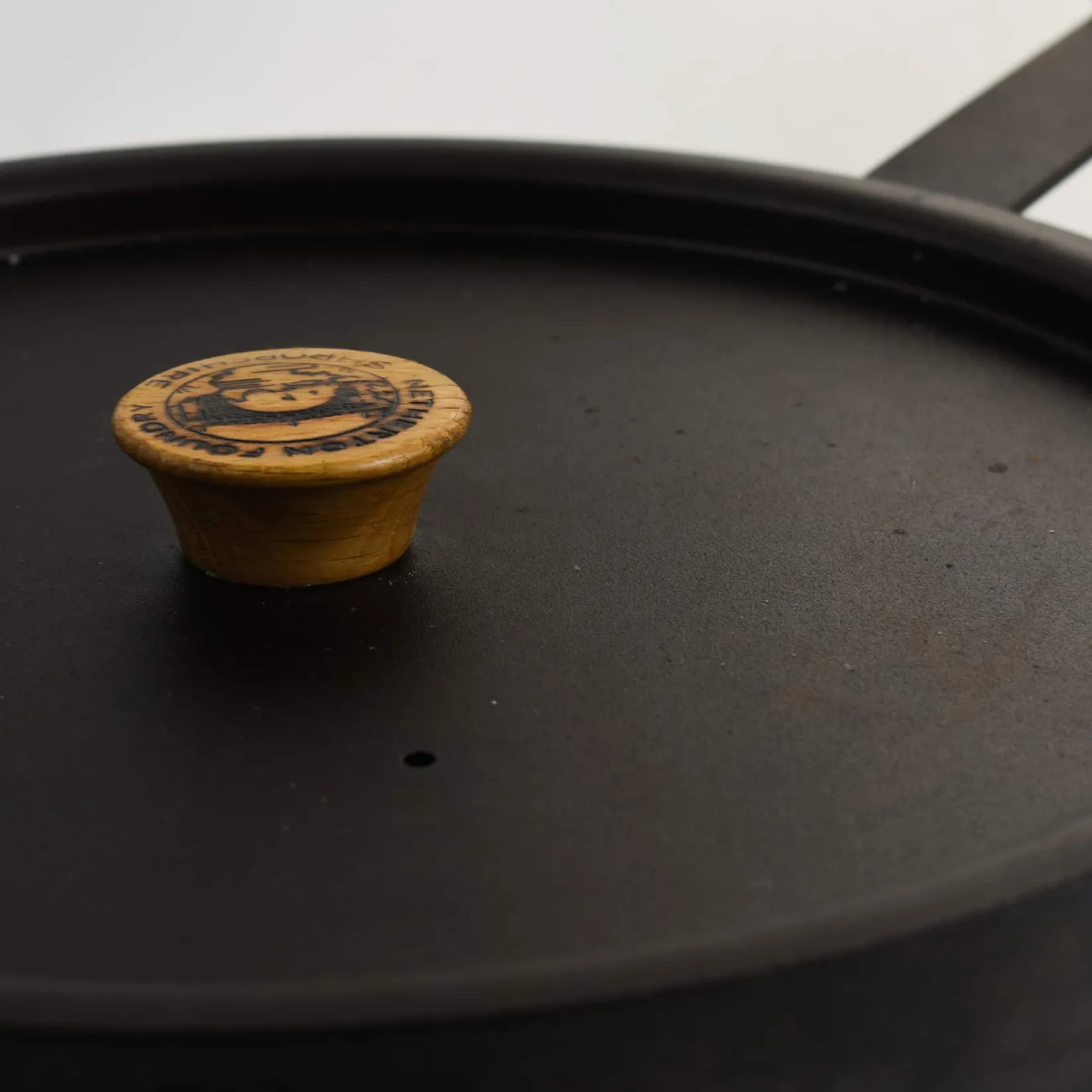 Netherton Foundry Pots & Pans^Sous Chef x Curved Saute Pan with Lid, 11"