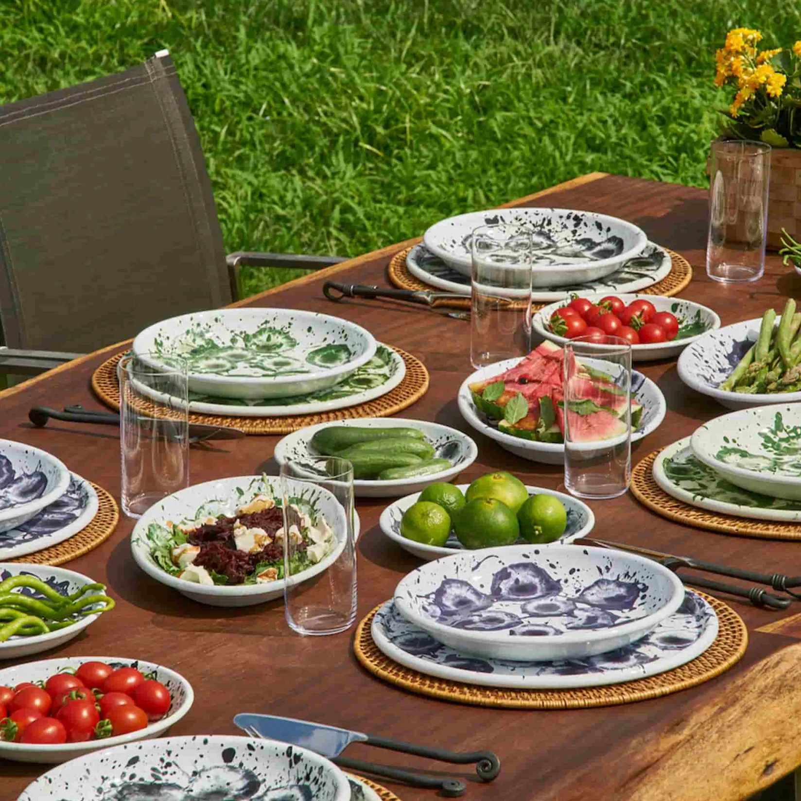 Kapka Enamel Tableware Brands|Middle Eastern Ingredients^Splatter Madness Enamel Oval Serving Plate, Green, 31cm